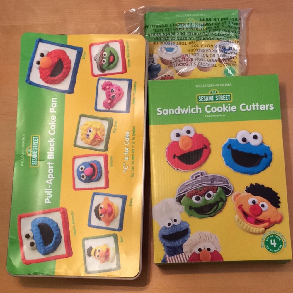 Never Used Sesame Street Baking Set